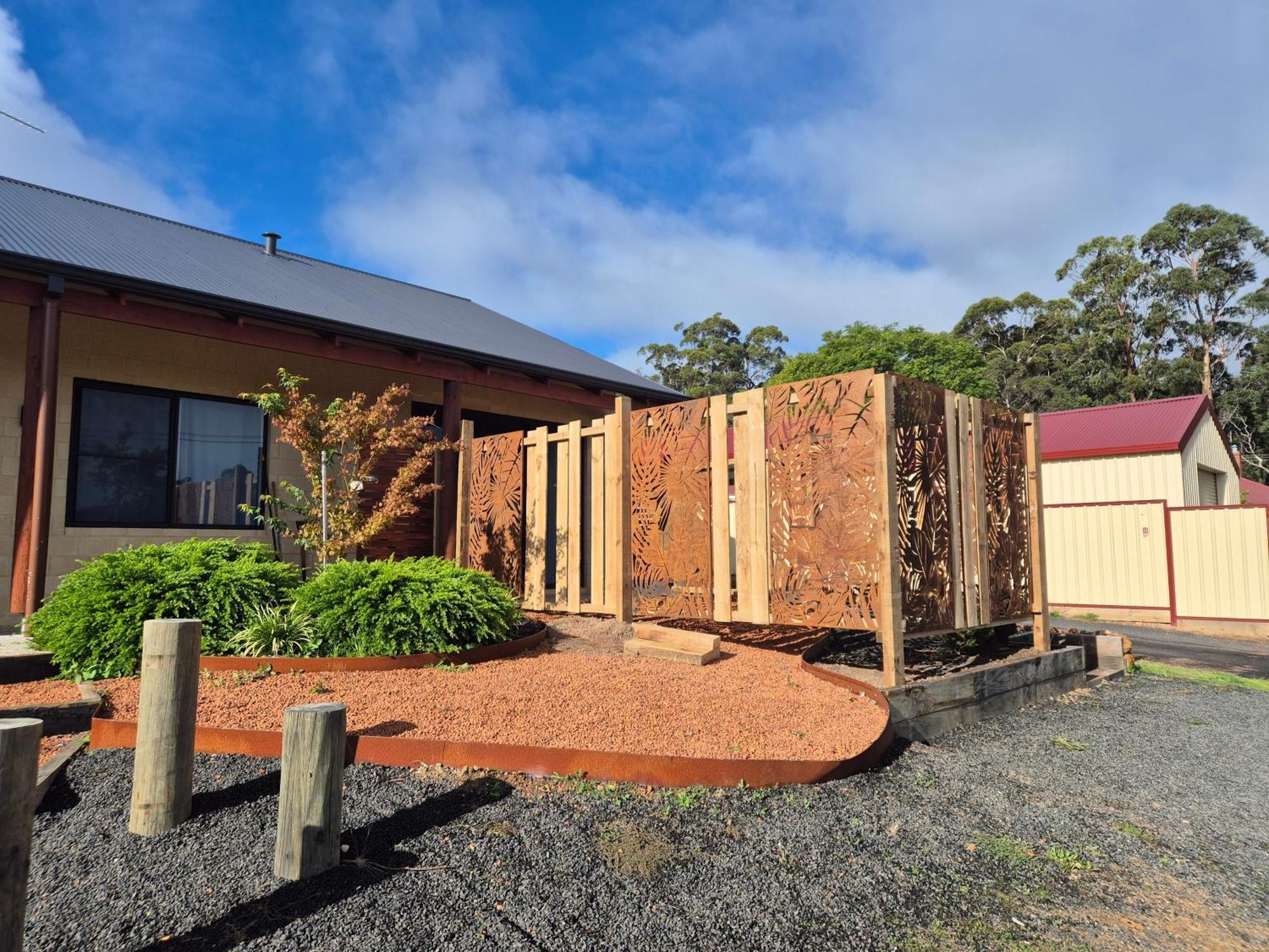 Pemberton Japanese Garden Studio 2025 Winner Travellers Award מראה חיצוני תמונה